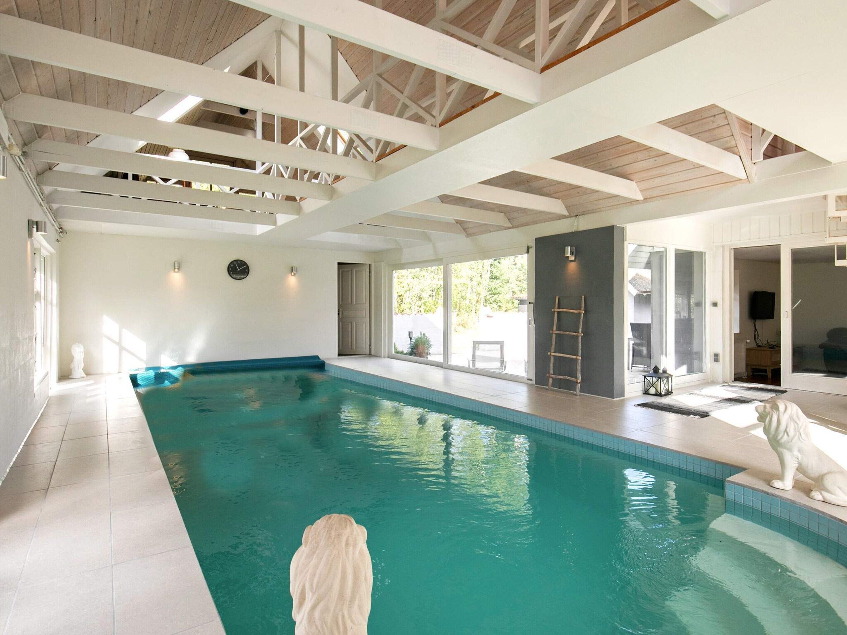 Hus | Pool | Indendørs pool, udendørs pool