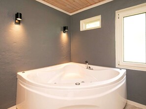 Spa treatment - 8 Person Holiday Home in Hals (Hals)