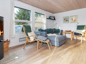 Interior - Sunny Hillside Cottage-by Traum (Ebeltoft)