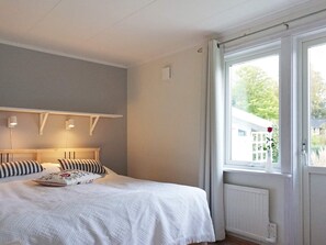 3 ห้องนอน, ตกแต่งพิเศษโดยเฉพาะ, ผ้าปูที่นอน