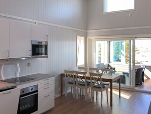 House | Private kitchen - Holiday Home in Dyrvik (Frøya)