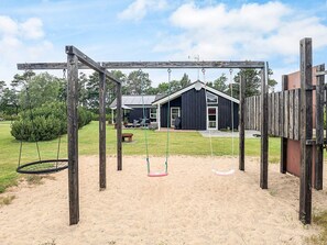 House | Property grounds - Holiday Home in Hadsund (Hadsund)
