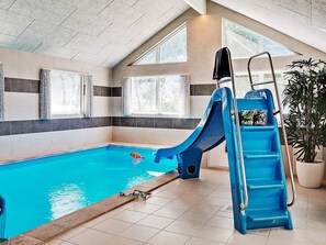 Hus | Pool | Indendørs pool, udendørs pool