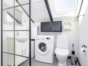 Bathroom - 6 Person Holiday Home in Ulfborg (Ulfborg)