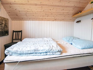 Room - 6 Person Holiday Home in Ulfborg (Ulfborg)