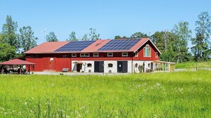 Exterior - Holiday Home in Enköping (Lillykyrka)