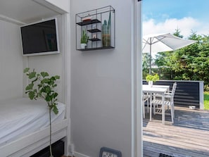 2 bedrooms