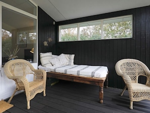 2 bedrooms