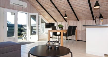 Cozy Dune Cottage Retreat-by Traum