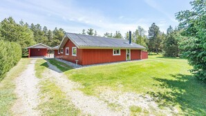 Exterior - Holiday Home in Blåvand (Blavand)