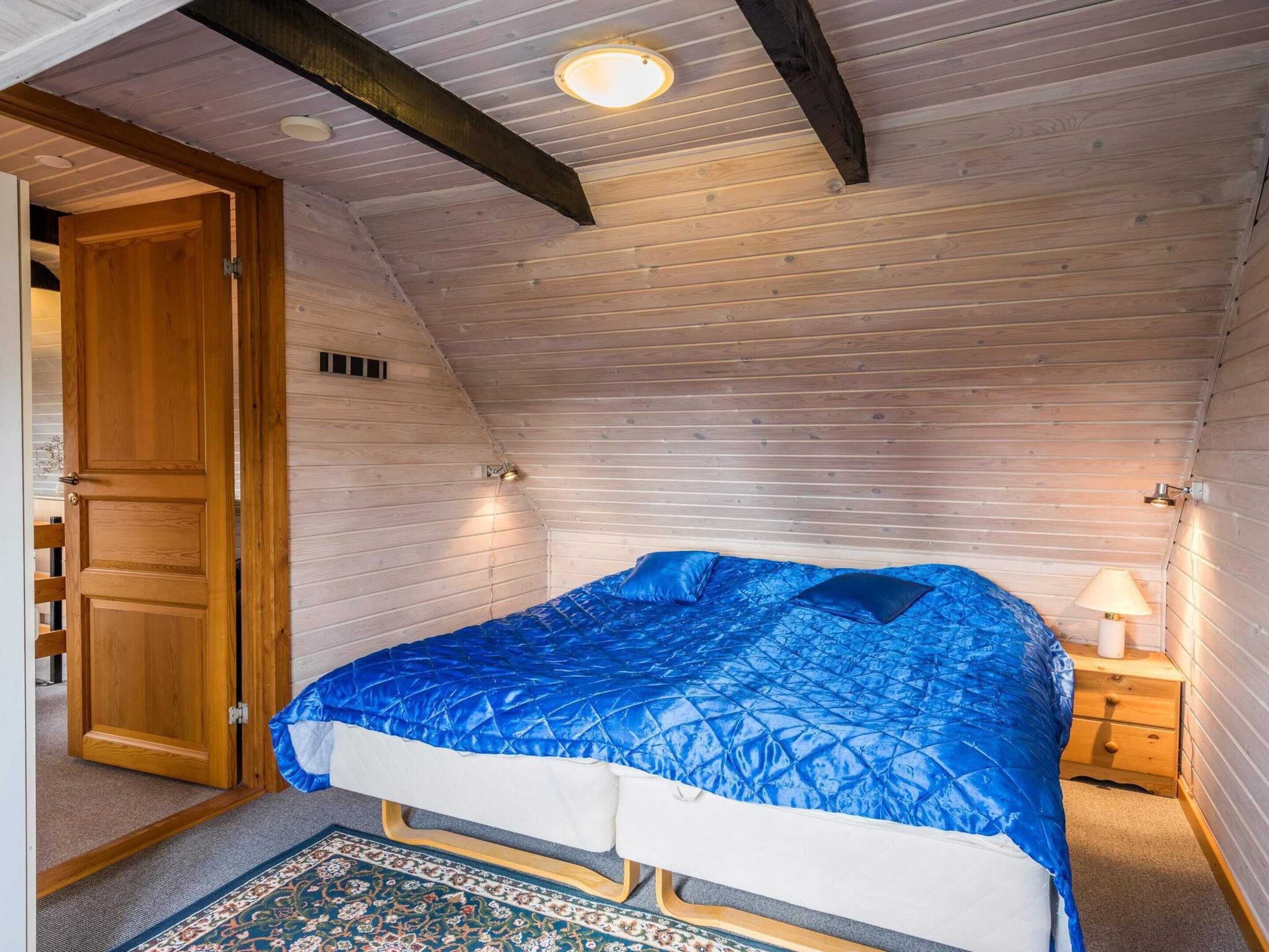 House | 3 bedrooms, individually furnished, bed sheets