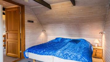 House | 3 bedrooms, individually furnished, bed sheets