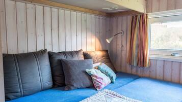 3 bedrooms, individually furnished