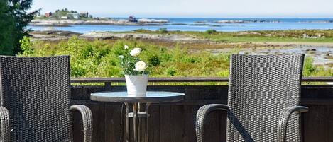 House | Outdoor dining