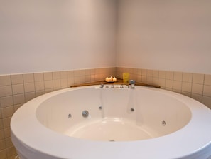 Spa treatment - 5 Person Holiday Home on a Holiday Park in Hemmet (Hemmet)