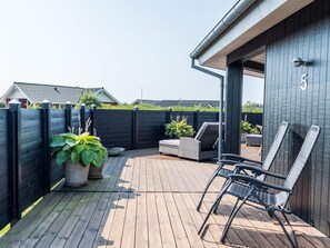Exterior - 5 Person Holiday Home on a Holiday Park in Hemmet (Hemmet)