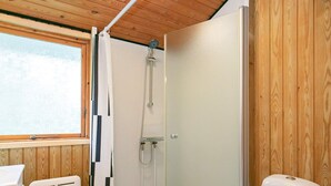Bathroom - 5 Person Holiday Home in Asaa (Asaa)