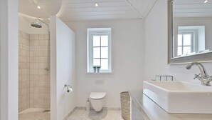 Unclassified image, 5 of 31, button - 4 Person Holiday Home on a Holiday Park in Henne (Henne)