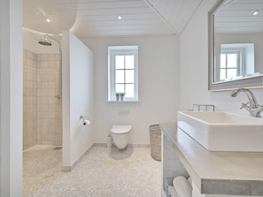 Shower - 4 Person Holiday Home on a Holiday Park in Henne (Henne)