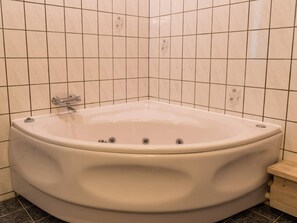 Spa treatment - 6 Person Holiday Home in Oksbol (Oksbol)