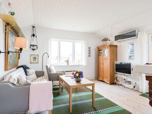 House | Living area - 4 Person Holiday Home in Hvide Sande (Hvide Sande)
