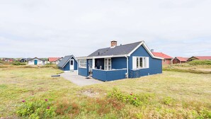 House | Exterior - 4 Person Holiday Home in Hvide Sande (Hvide Sande)