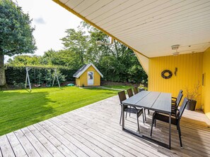 Outdoor dining - 6 Person Holiday Home in Hemmet (Hemmet)