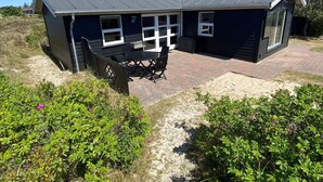 Unclassified image, 2 of 34, button