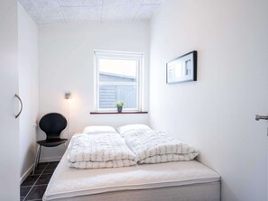 3 bedrooms, individually furnished