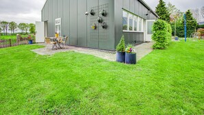 Exterior - Simplistic Holiday Home in Zevenhuizen With Garden (Zevenhuizen)