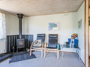 Unclassified image, 4 of 20, button - 6 Person Holiday Home in Henne (Henne)