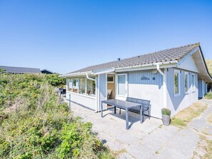 House | Exterior - 6 Person Holiday Home in Henne (Henne)