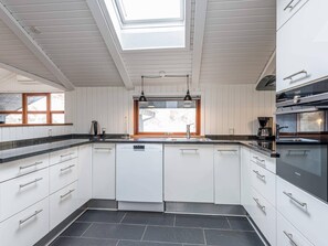 House | Interior - 6 Person Holiday Home in Henne (Henne)