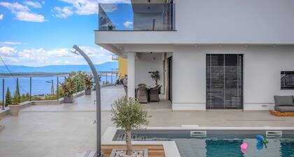 Deluxe Villa Provvidenza With Breathtaking Sea View
