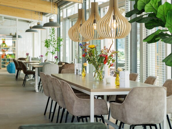 House | Dining - Holiday Home Near Noordwijk Beach (Noordwijkerhout)