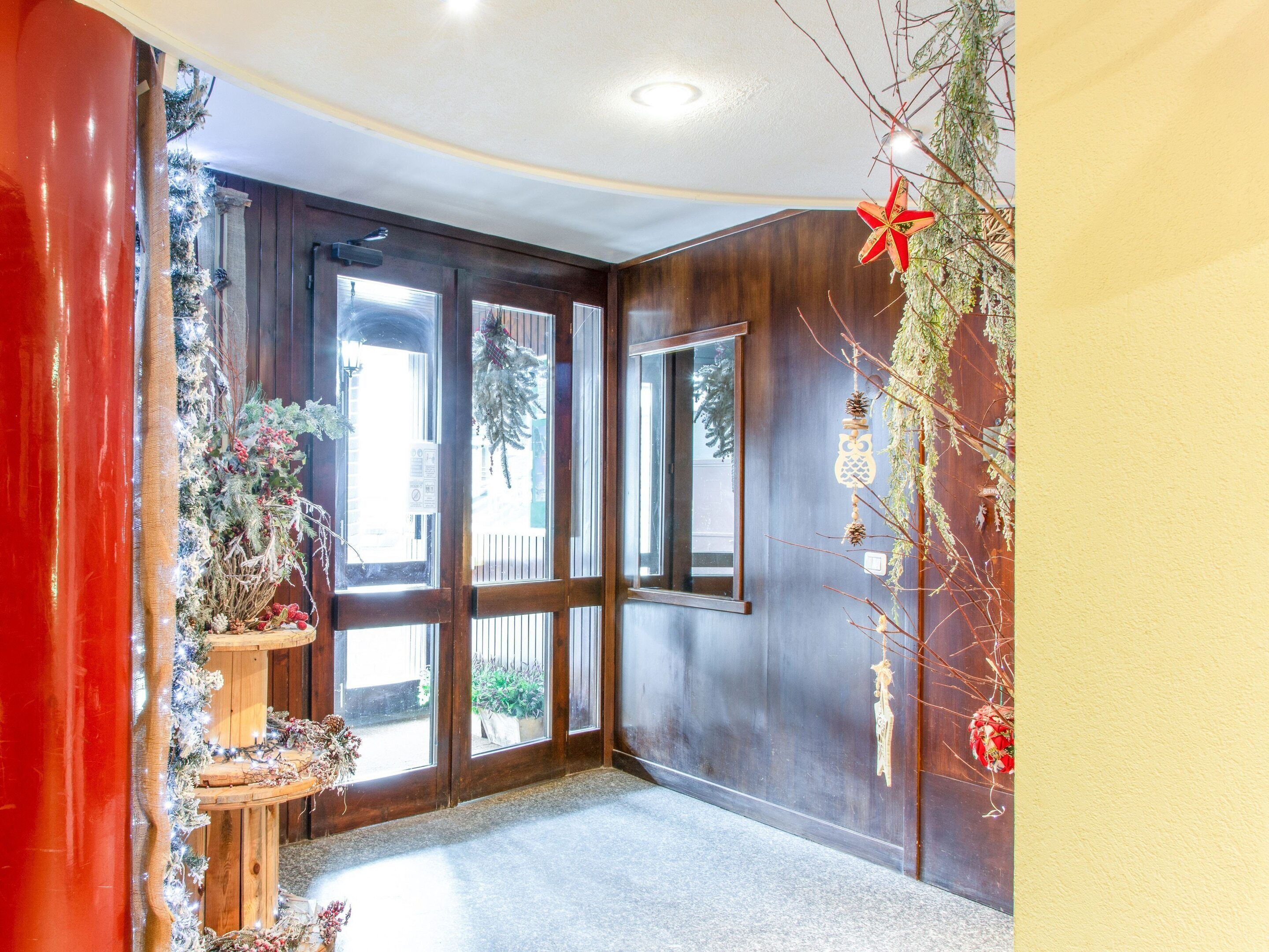 Apartment | Reception