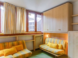 Apartment | Living room - Apartment in Cervinia With Ski Access (Valtournenche)