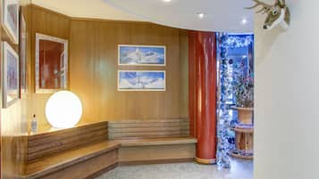 Apartment | Reception