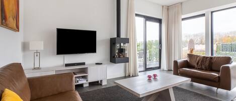 Villa | Living room | Fireplace