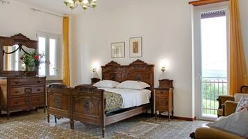 Rumah | 3 kamar tidur dan dilengkapi dengan perabotan berbeda-beda