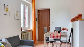 House | Dining