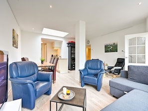 House | Living room