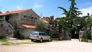 Exterior - Apartment With two Bedrooms, two Bathrooms and Covered Terrace in Agritourism (Porec)