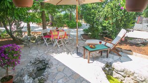 Outdoor dining - Apartment With two Bedrooms, two Bathrooms and Covered Terrace in Agritourism (Porec)