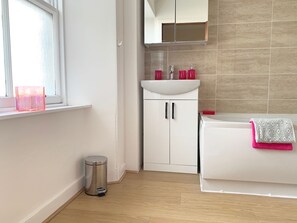 Shower, towels