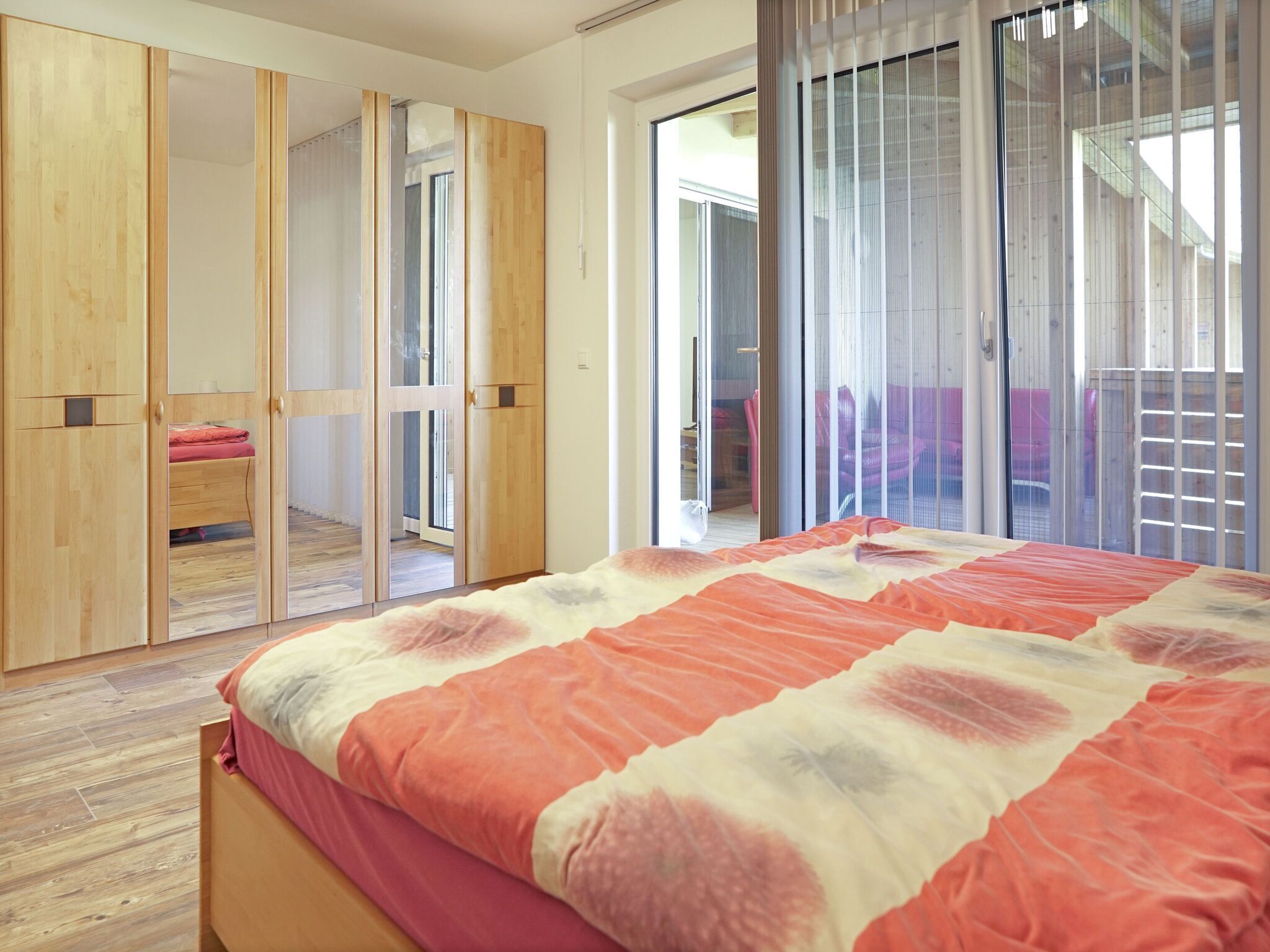 Apartemen | 4 kamar tidur dan dilengkapi dengan perabotan berbeda-beda