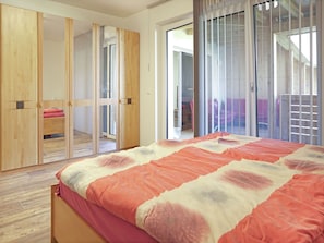 Apartment | 4 bedrooms, individually furnished
