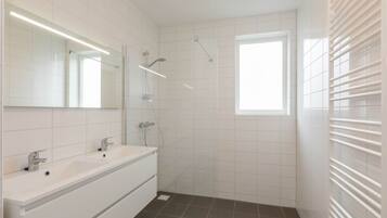 Apartment | Bathroom