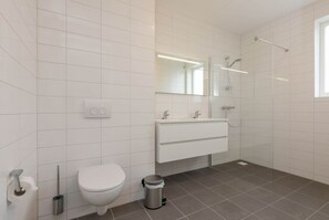 Apartment | Bathroom - Apartment in Zoutelande Near Sunny Beach (Zoutelande)