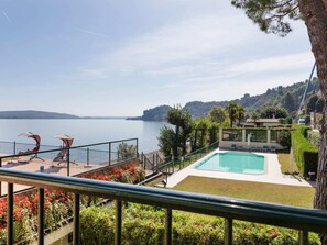 House | Pool | Outdoor pool - Residence Located on the Shores of Lake Maggiore (Meina)